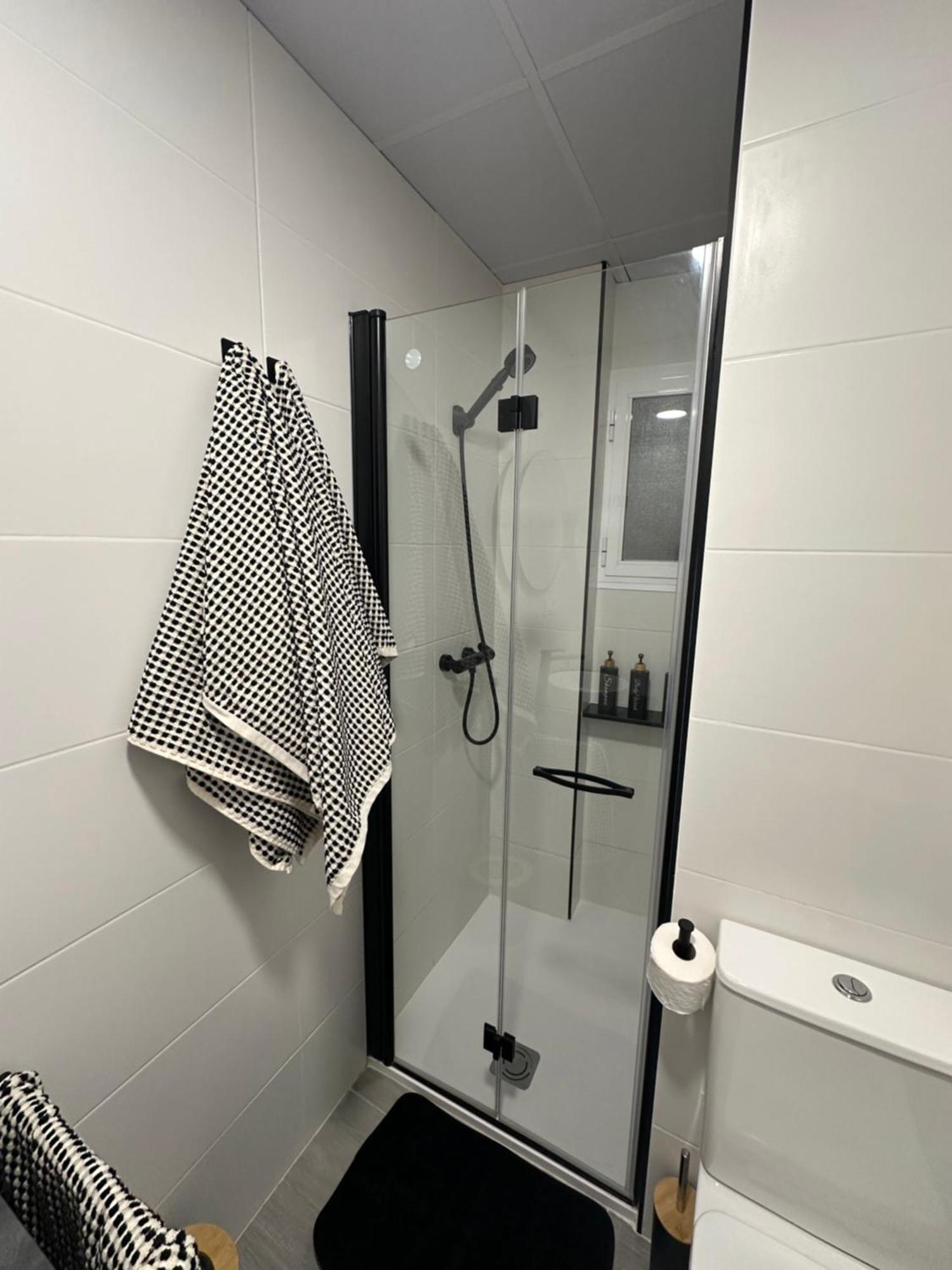 Apartamento Maui Beach En El Palo Malaga Luaran gambar