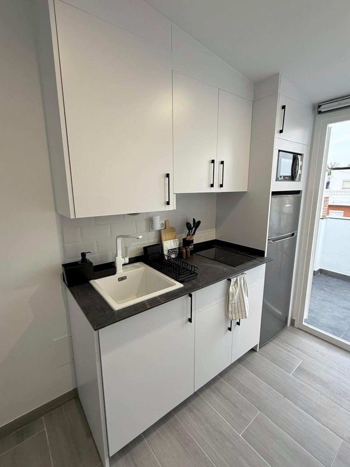 Apartamento Maui Beach En El Palo Malaga Luaran gambar